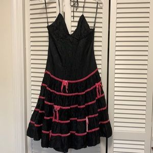 Vintage Betsey Johnson black crinkle Spanish Flair dress. Size 10